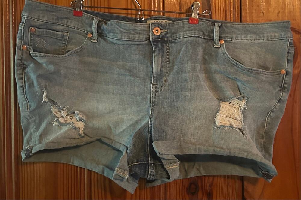 Torrid Women’s High Rise Distressed denim/jean shorts lace 3’’ plus size 28